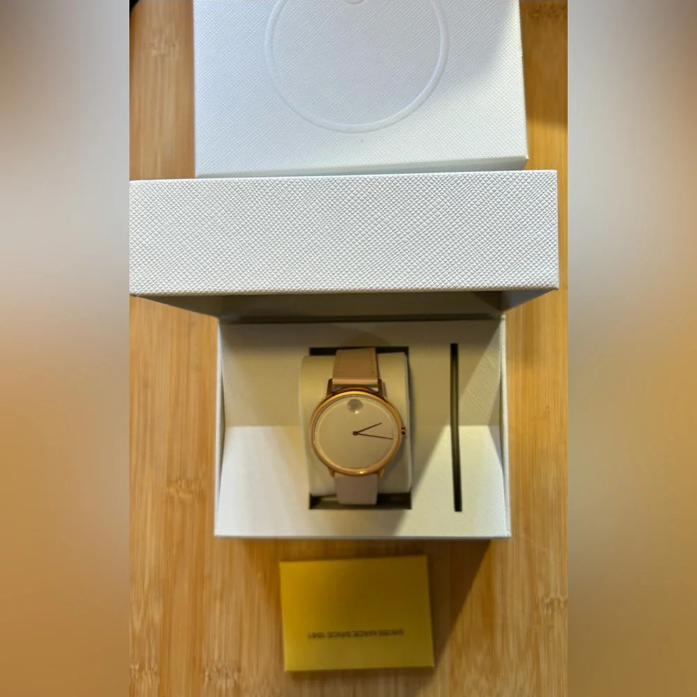 Movado Face Watch With 41mm SilverWhite Face With & Light Pink Leather Band - Picture 6 of 7